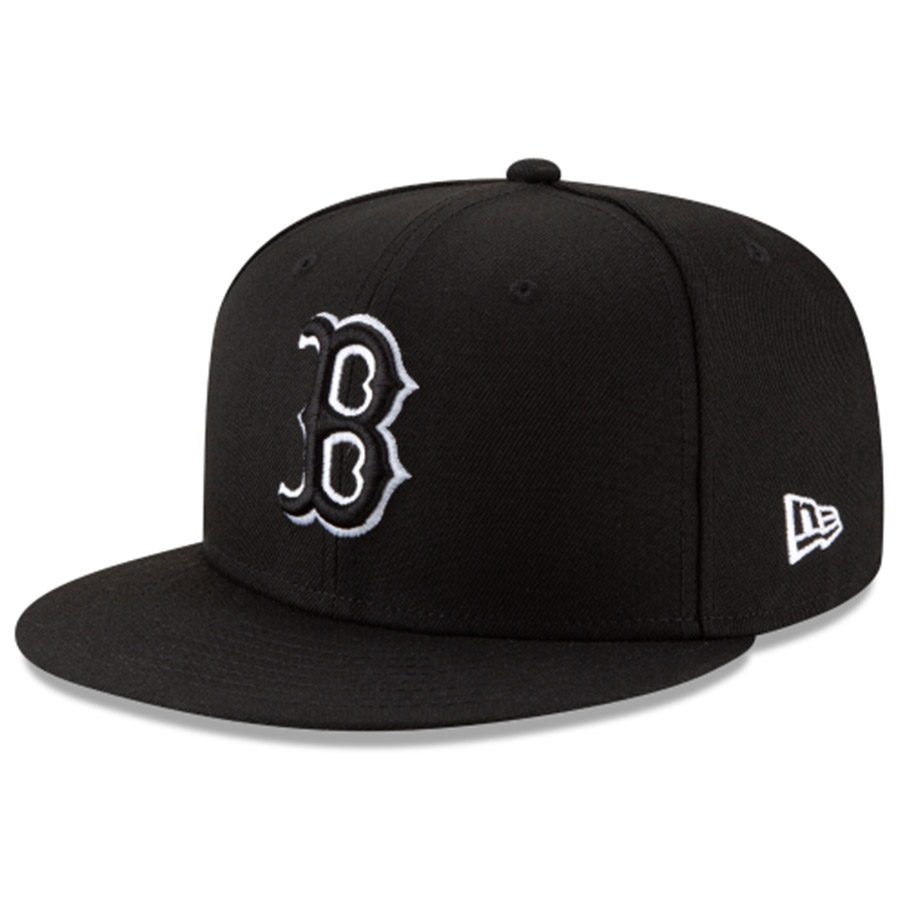 Boston Red Sox Authentic Collection White Outline Logo Basic New Era 59FIFTY Fitted Hat