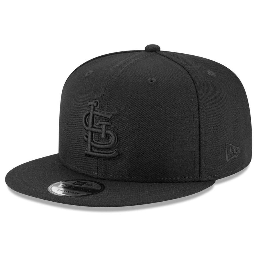 St. Louis Cardinals Black on Black Basic New Era 9FIFTY Snapback Hat