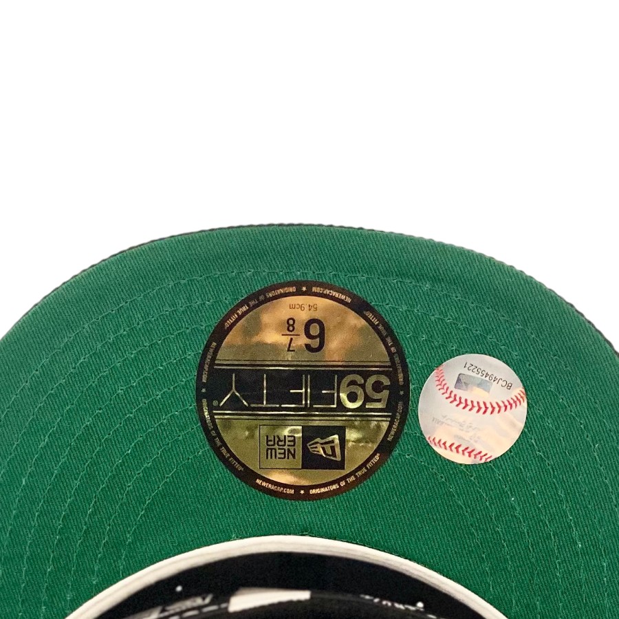 New York Yankees All Black Corduroy 1996 WS Patch Green UV Era 59FIFTY Fitted Hat