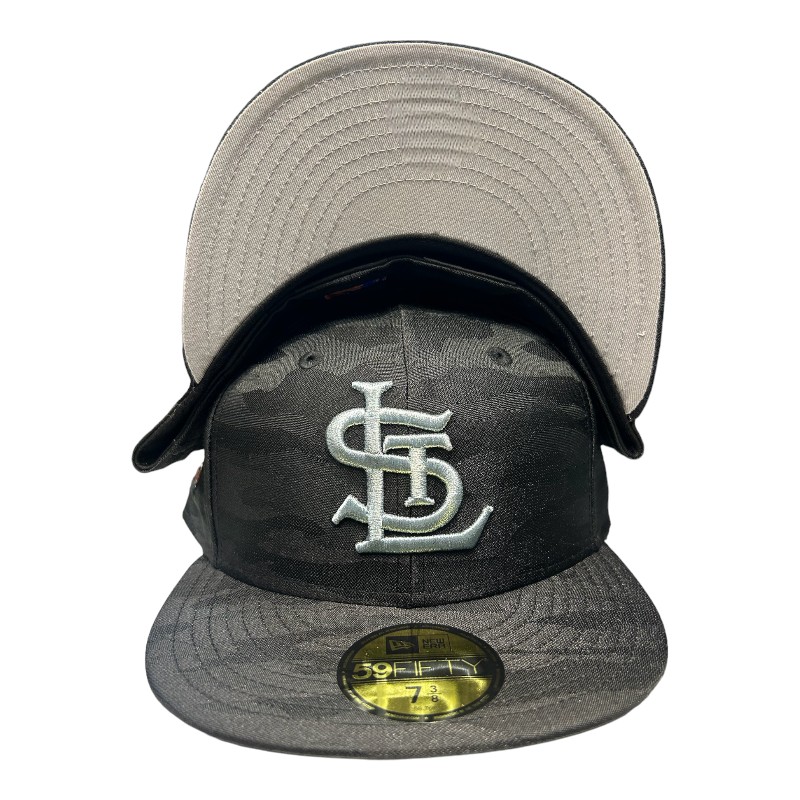 St. Louis Cardinals Black Camo 1944 World Series Patch Gray UV New Era 59FIFTY Fitted Hat