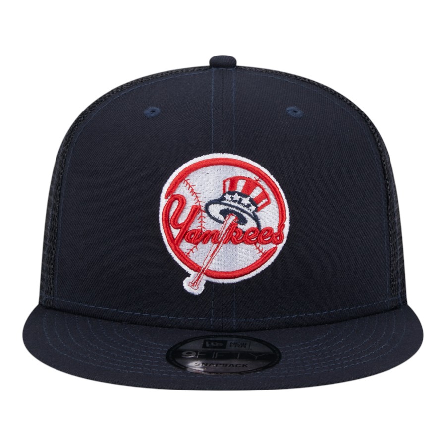 New York Yankees Navy Trucker New Era 9FIFTY Snapback Hat