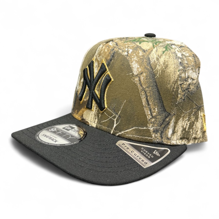 New York Yankees Realtree and Black 1996 WS Patch New Era 9FIFTY A-Frame Snapback Hat