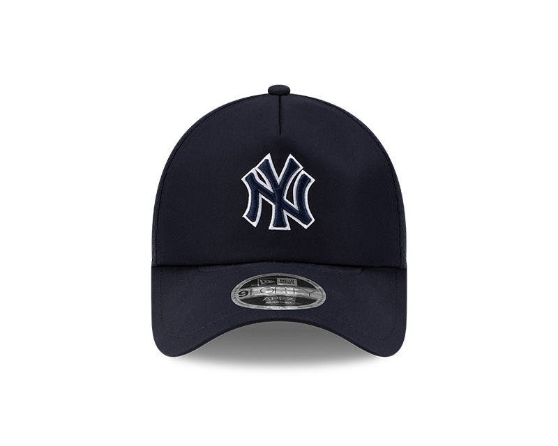 New York Yankees Navy 2026 Batting Practice New Era 9FORTY Apex Trucker Adjustable Hat