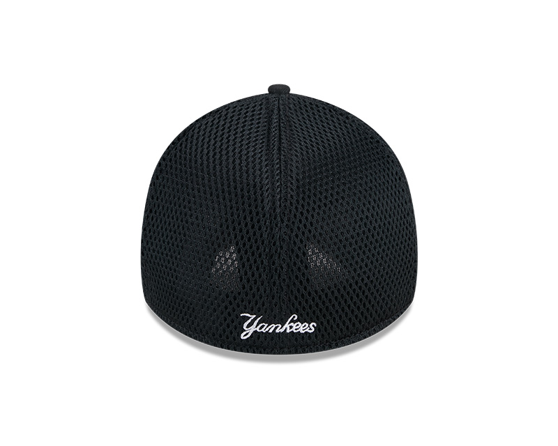 New York Yankees Black Evergreen Neo Era 39THIRTY Flex Hat