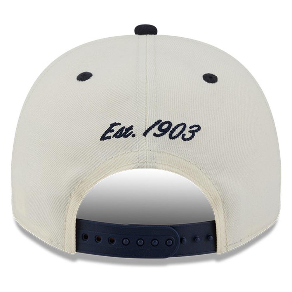 New York Yankees Chrome Two Tone Arched Text with Logo New Era 9FIFTY A-Frame Snapback Hat