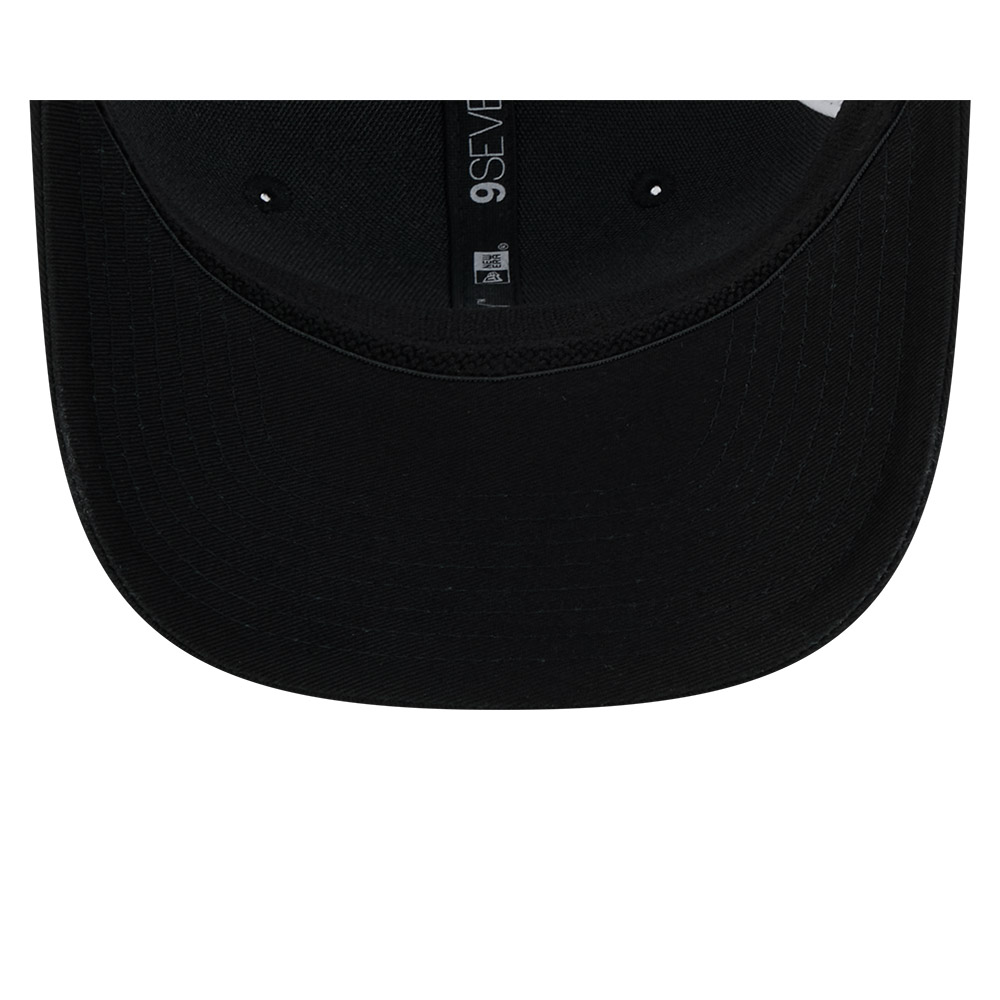 Boston Bruins Black and White Mesh Trucker New Era 9SEVENTY Stretch-Snap Hat