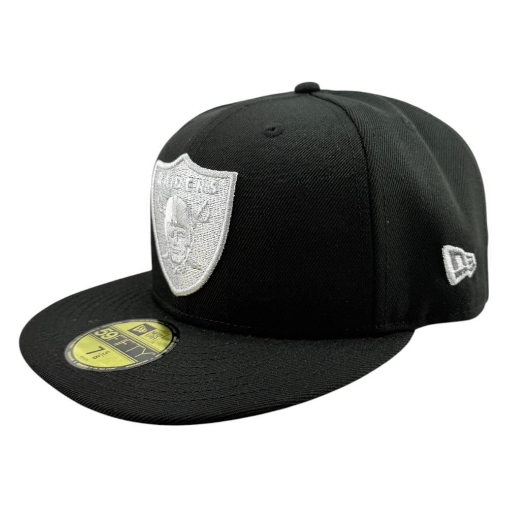 Las Vegas Raiders Silver Metallic Logo Hawaii Pro Bowl Patch New Era 59FIFTY Fitted Hat
