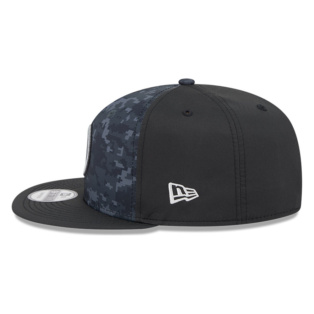 Pittsburgh Steelers Black Camo 2026 Salute to Service New Era 9FIFTY Snapback Hat