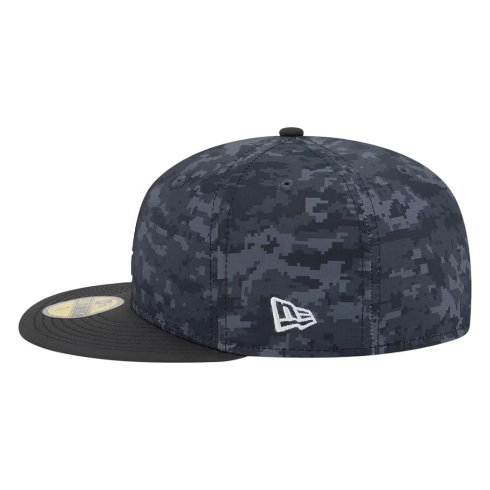 Seattle Seahawks Black Camo Throwback Logo 2026 Salute to Service New Era 59FIFTY Fitted Hat